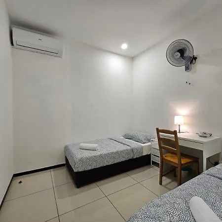 Rooms At Mansion One, Shared Apartment Only George Town Exterior photo