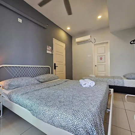 Rooms At Mansion One, Shared Apartment Only George Town Exterior photo