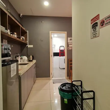 Rooms At Mansion One, Shared Apartment Only George Town Exterior photo
