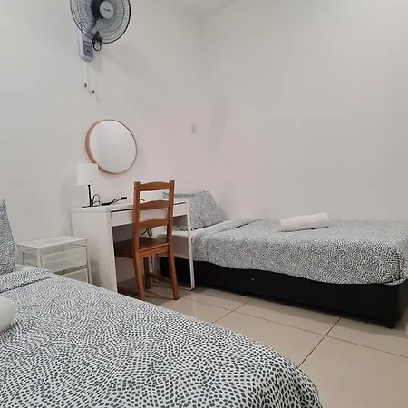 Rooms At Mansion One, Shared Apartment Only George Town Exterior photo