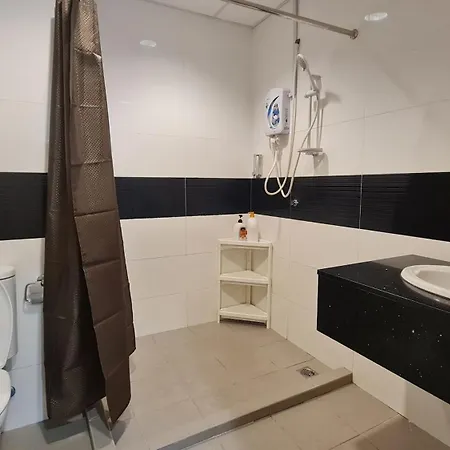 Rooms At Mansion One, Shared Apartment Only George Town Exterior photo