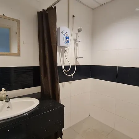 Rooms At Mansion One, Shared Apartment Only George Town Exterior photo