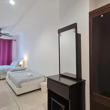 Rooms At Mansion One, Shared Apartment Only George Town Exterior photo