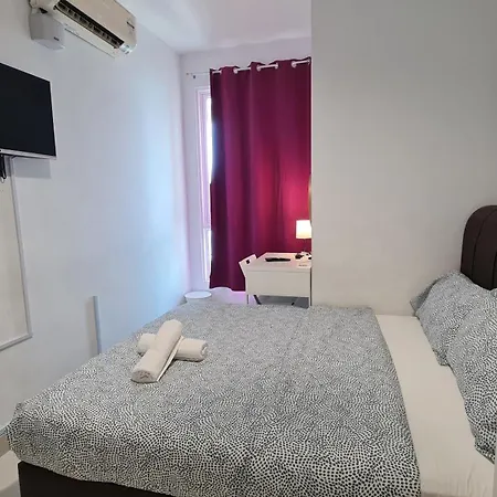 Rooms At Mansion One, Shared Apartment Only George Town Exterior photo