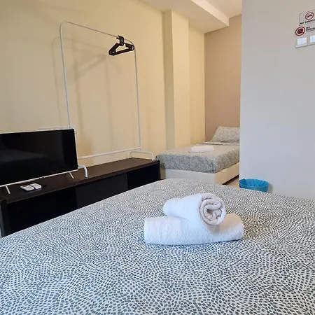 Rooms At Mansion One, Shared Apartment Only George Town Exterior photo