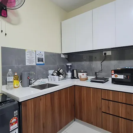 Rooms At Mansion One, Shared Apartment Only George Town Exterior photo
