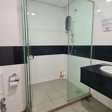 Rooms At Mansion One, Shared Apartment Only George Town Exterior photo