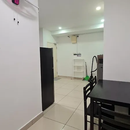 Rooms At Mansion One, Shared Apartment Only George Town Exterior photo
