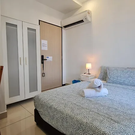 Rooms At Mansion One, Shared Apartment Only George Town Exterior photo